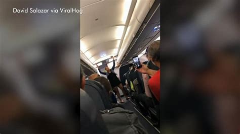 plane twerking|Spirit Airlines passenger removed from flight after becoming。